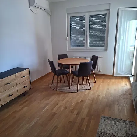 Izdajem Dvosoban Stan 61m2 Za Exit Festival,novi Sad Od 10-14jula 2025 * Novi Sad